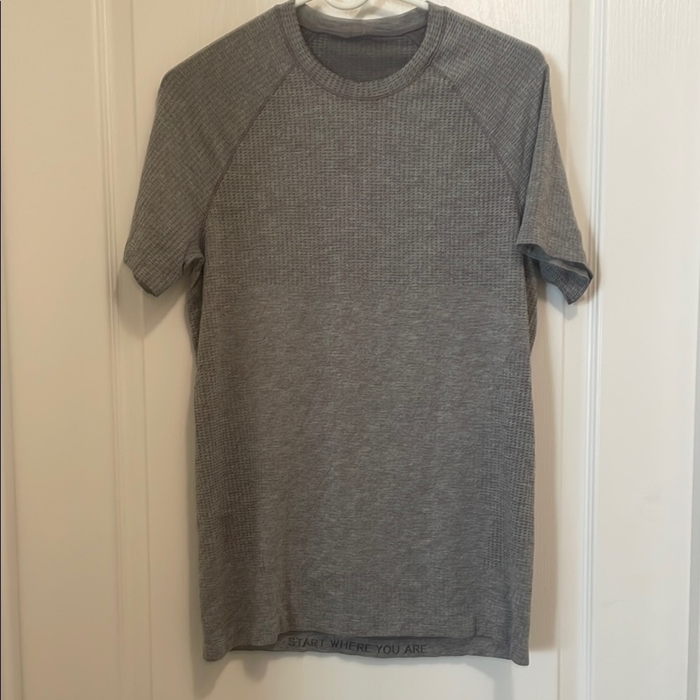 Lululemon Athletica Gray Short Sleeve Tee